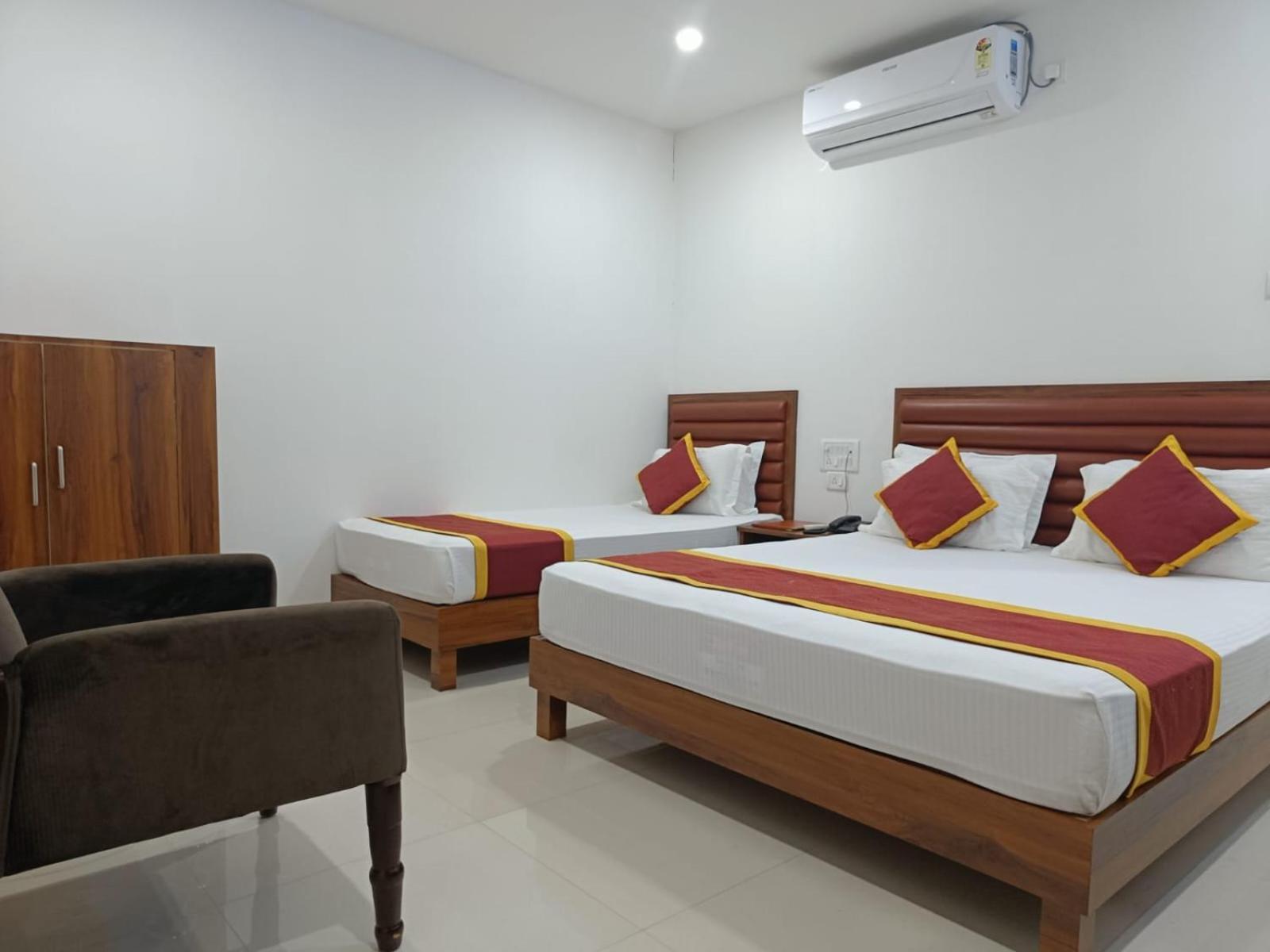 Hotel Executive Inn Hailakandi Dış mekan fotoğraf