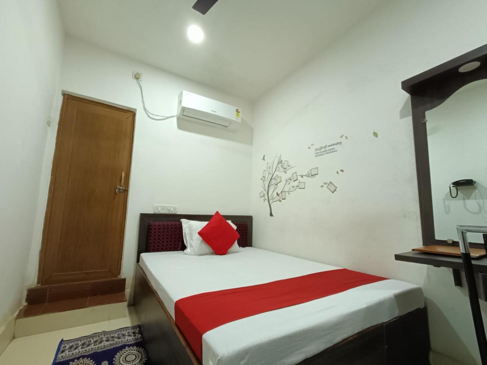 Hotel Executive Inn Hailakandi Dış mekan fotoğraf