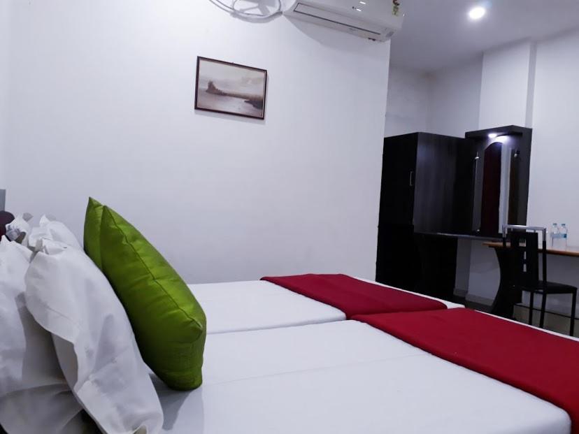 Hotel Executive Inn Hailakandi Oda fotoğraf